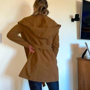 Trench coat with with large hood 🫶